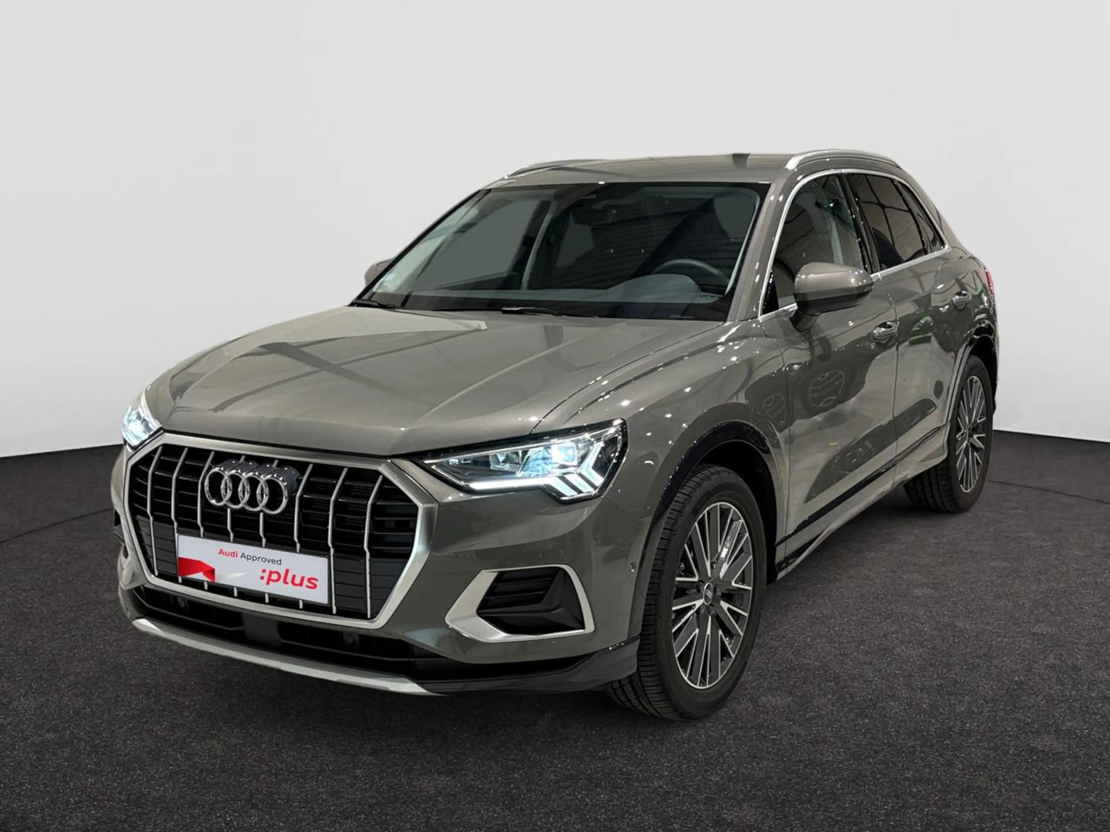 Audi Q3 TFSI 110 kW S tronic Dodehoekwaarschuwing - Elektrische zetel - Comfortsleutel - Grootlichtassistent