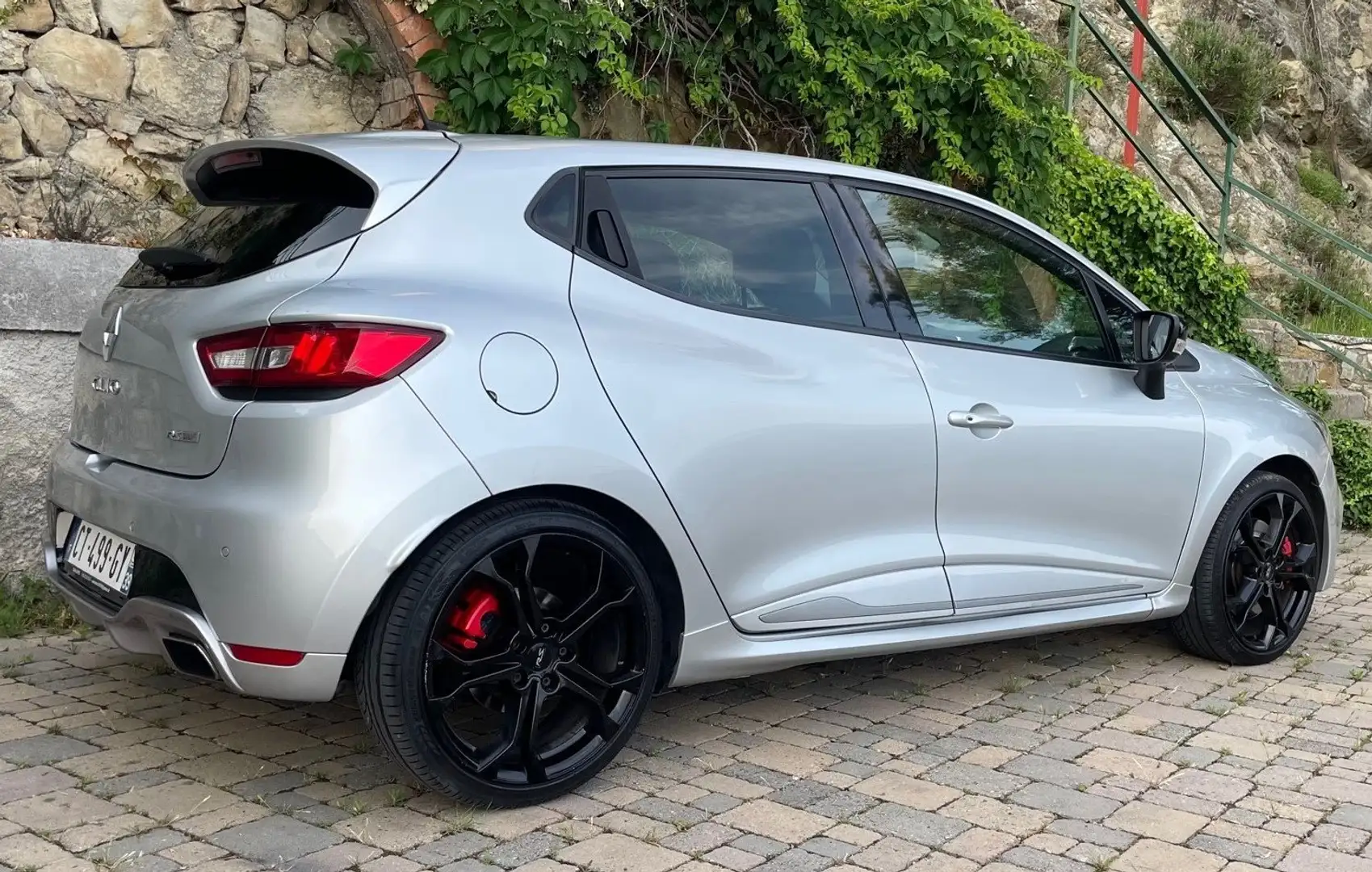 Renault Clio IV 1.6 Turbo 200 RS EDC ***VENDU*** Gris - 2