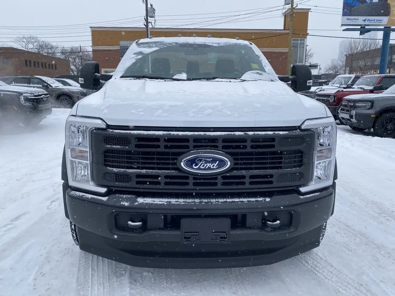 Ford F-550 Super Duty снимка Ford F-550 Super Duty