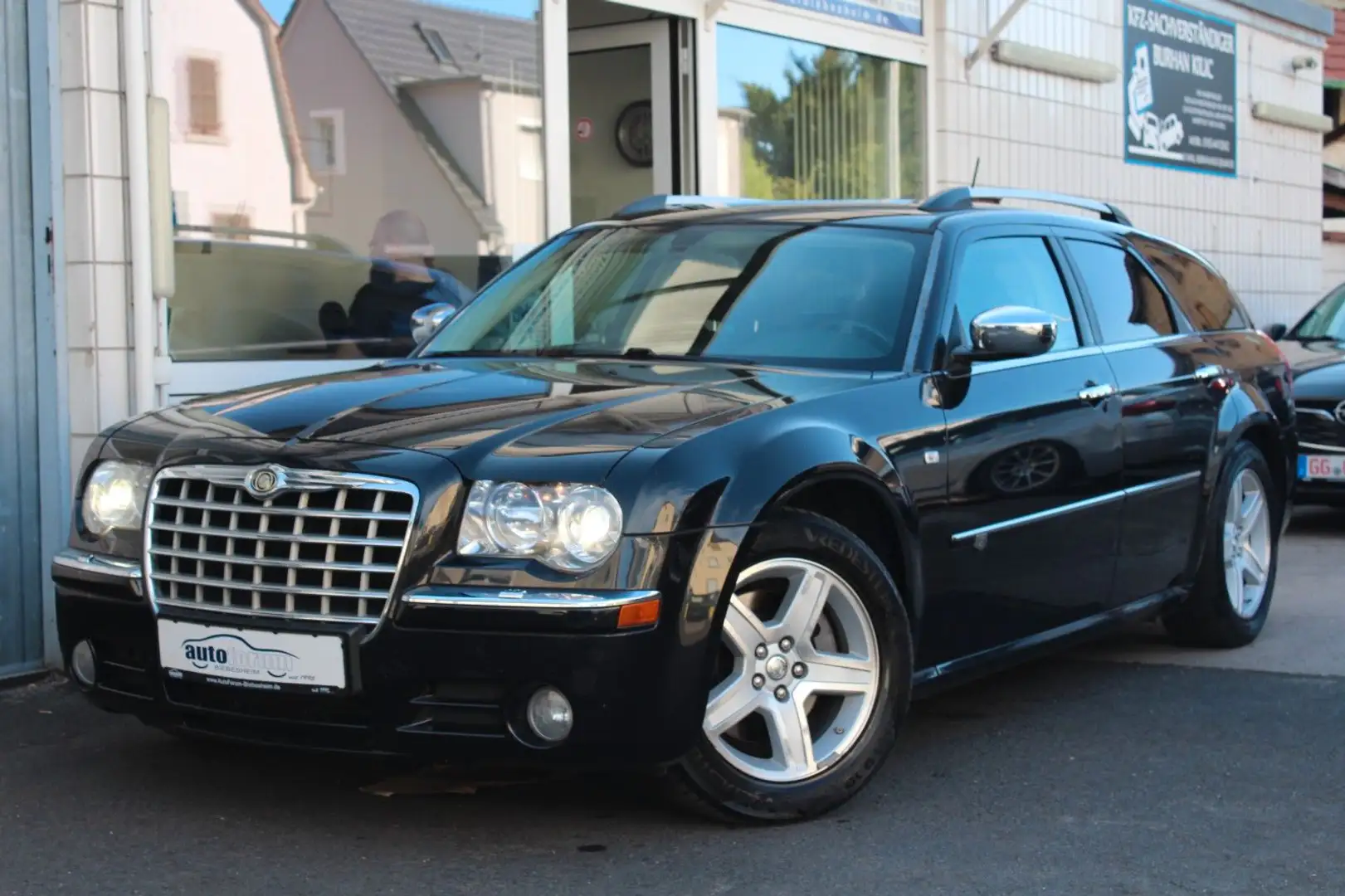 Chrysler 300C 3.0 CRD Touring Navi*Leder*Xenon*AHK*2.Hand Fekete - 2
