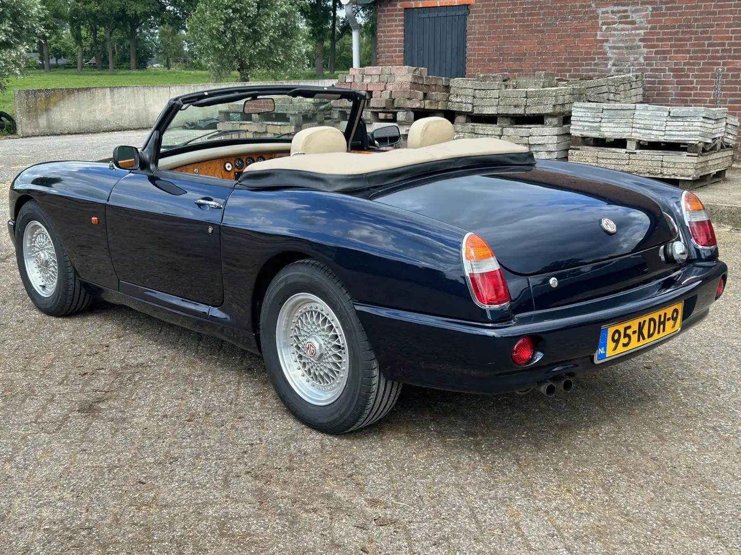 MG RV8 RV8 4.0 V8 Albastru - 2