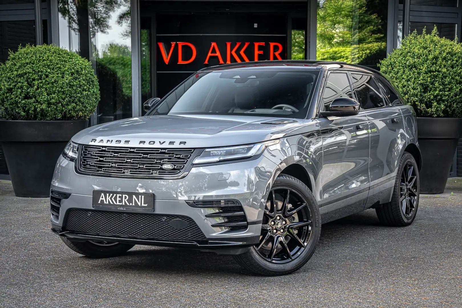 Land Rover Range Rover Velar LANDROVER P400e Dynamic SE Head-up | Black Exterio Grijs - 1