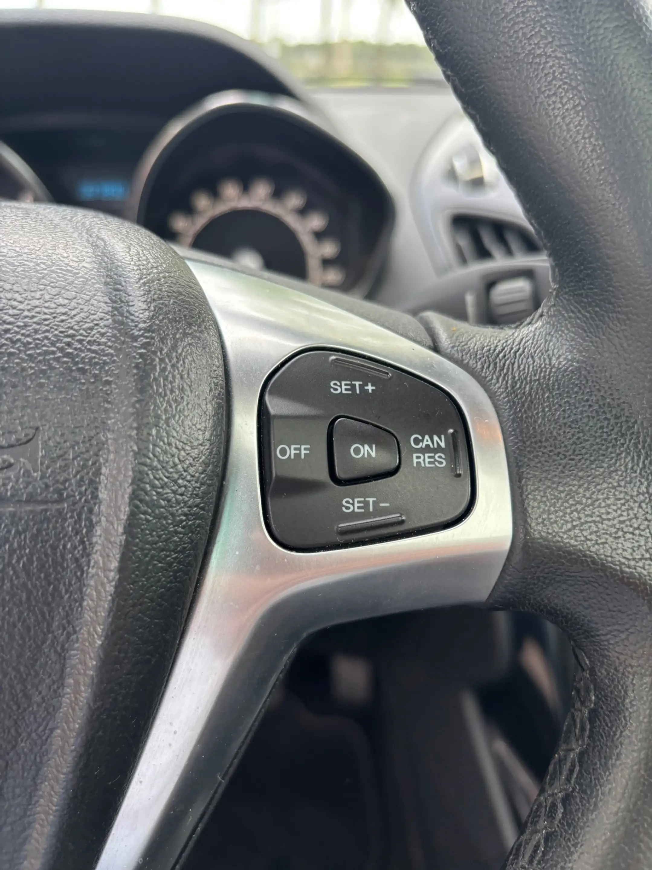 Ford B-Max 1.0 EcoBoost Titanium. Navi ! Pano ! Airco ! — photo 18