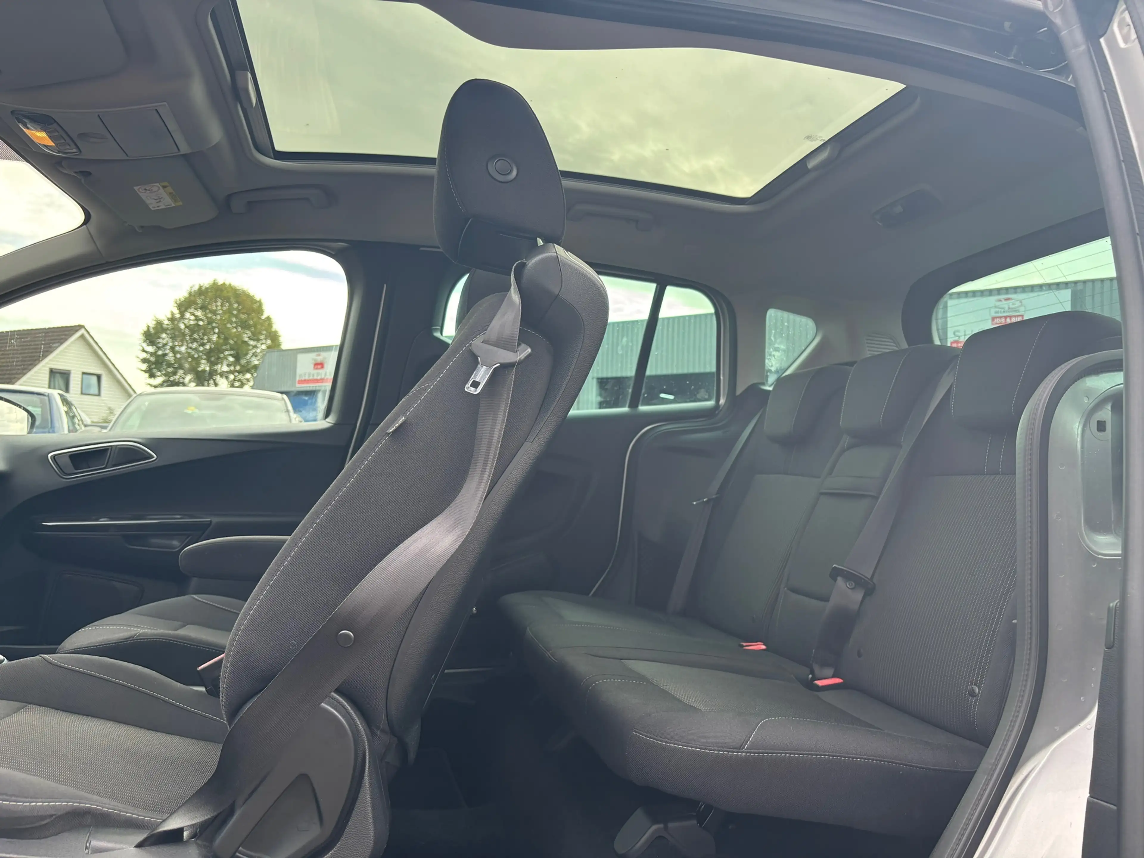 Ford B-Max 1.0 EcoBoost Titanium. Navi ! Pano ! Airco ! — photo 11