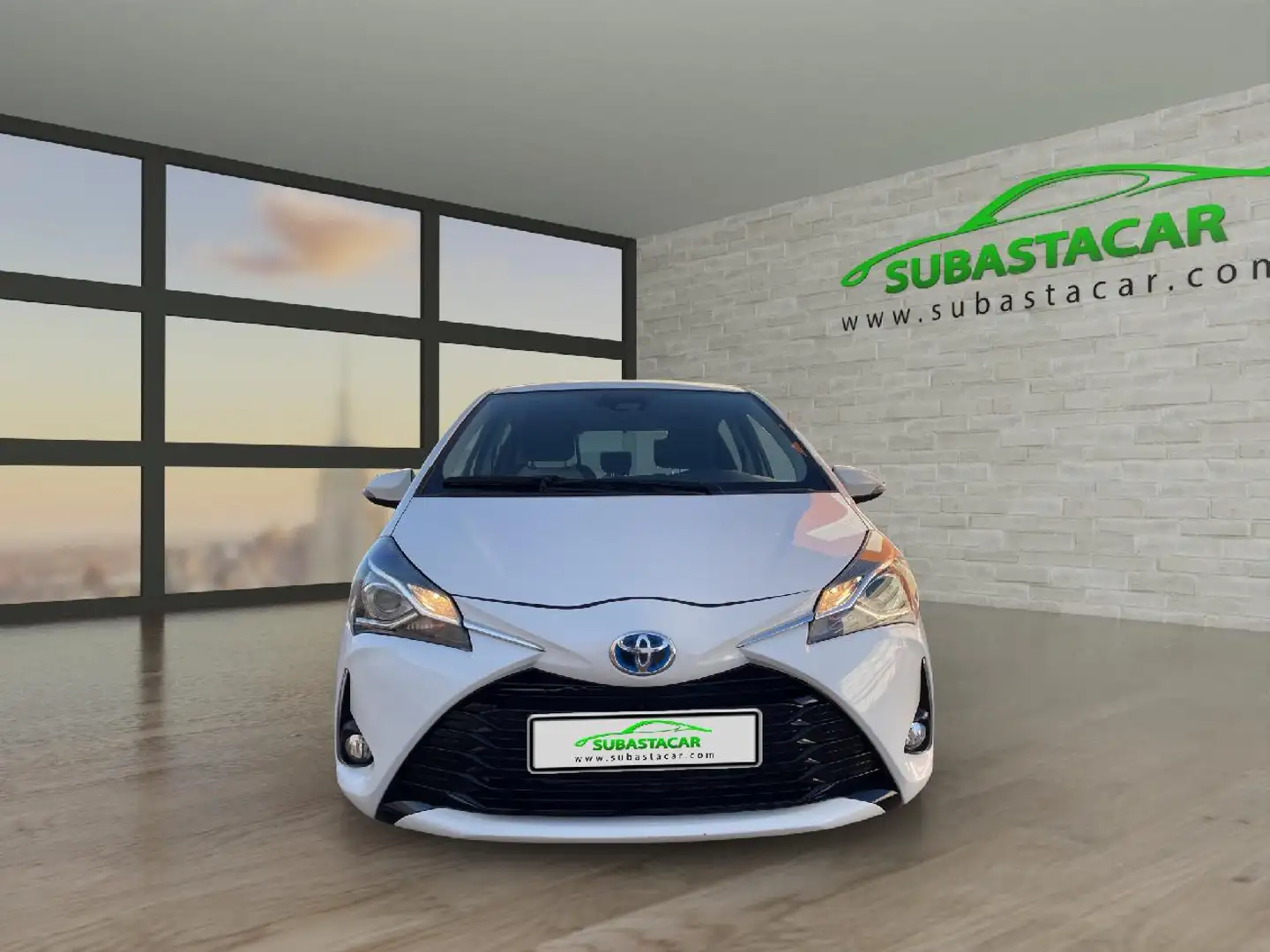 Toyota Yaris 100H 1.5 Active Bianco - 2