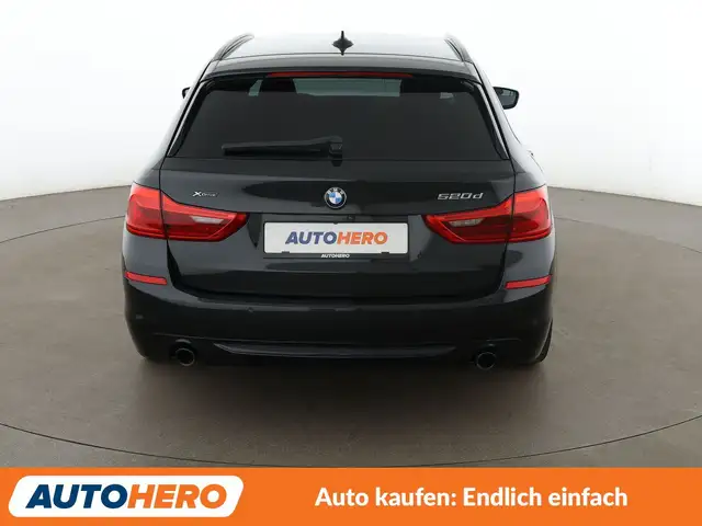 BMW 5 Series view 5