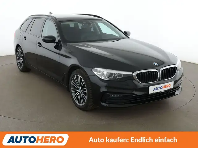 BMW 5 Series view 8