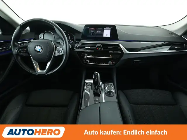 BMW 5 Series view 12