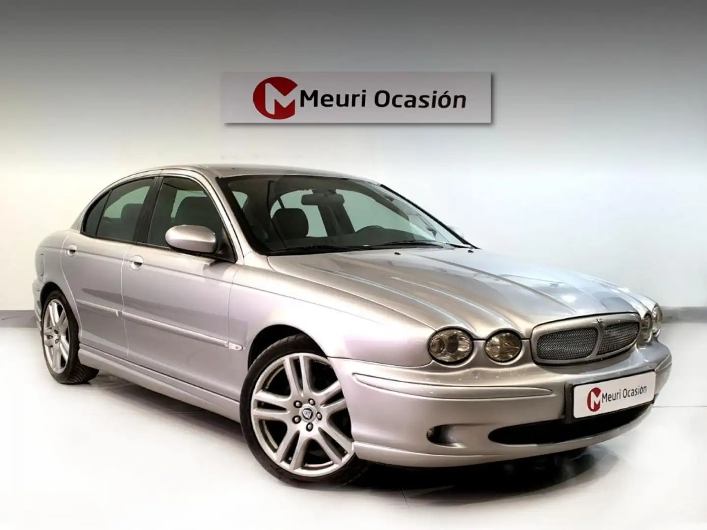 Jaguar X-Type 2.0D Executive Plateado - 1