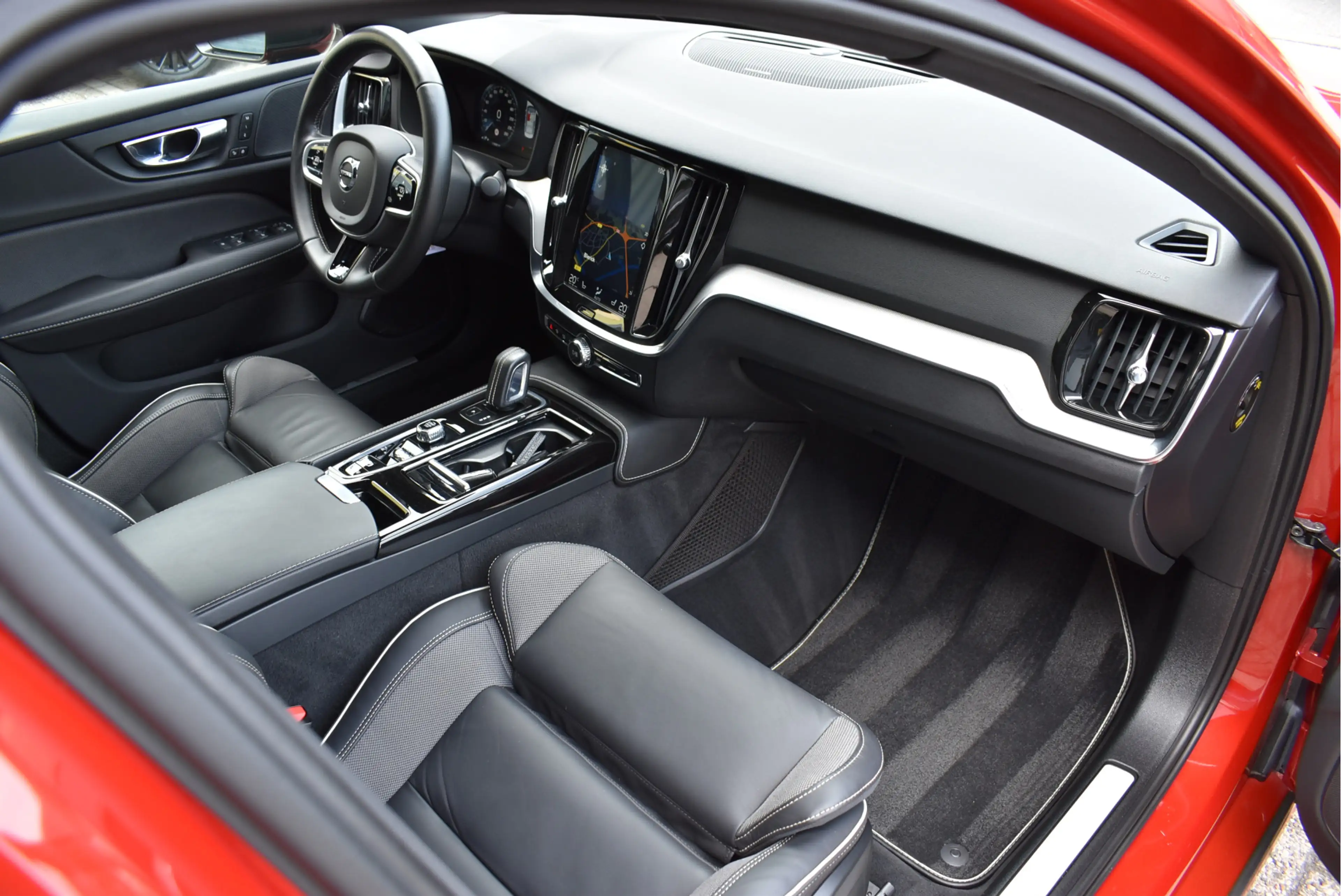 Volvo S60 2.0 T6 AWD Twin Engine R-Design Navi Leder Full Le — photo 9