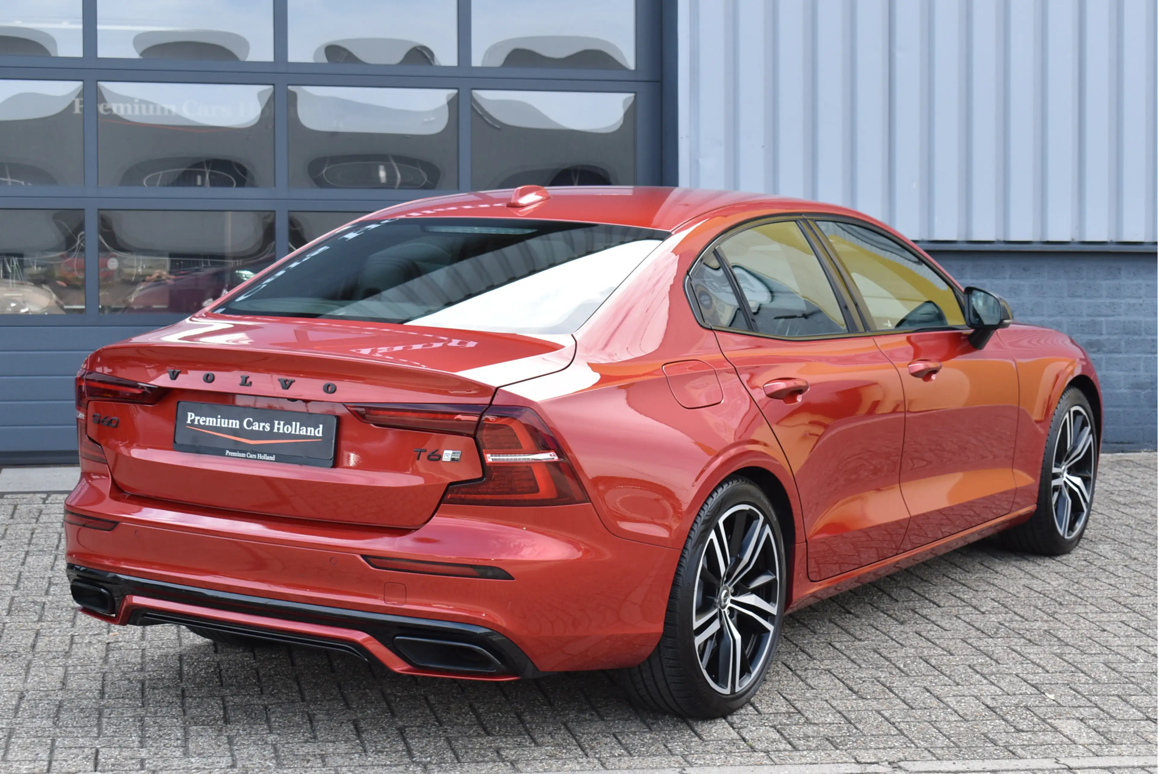 Volvo S60 2.0 T6 AWD Twin Engine R-Design Navi Leder Full Le — photo 24