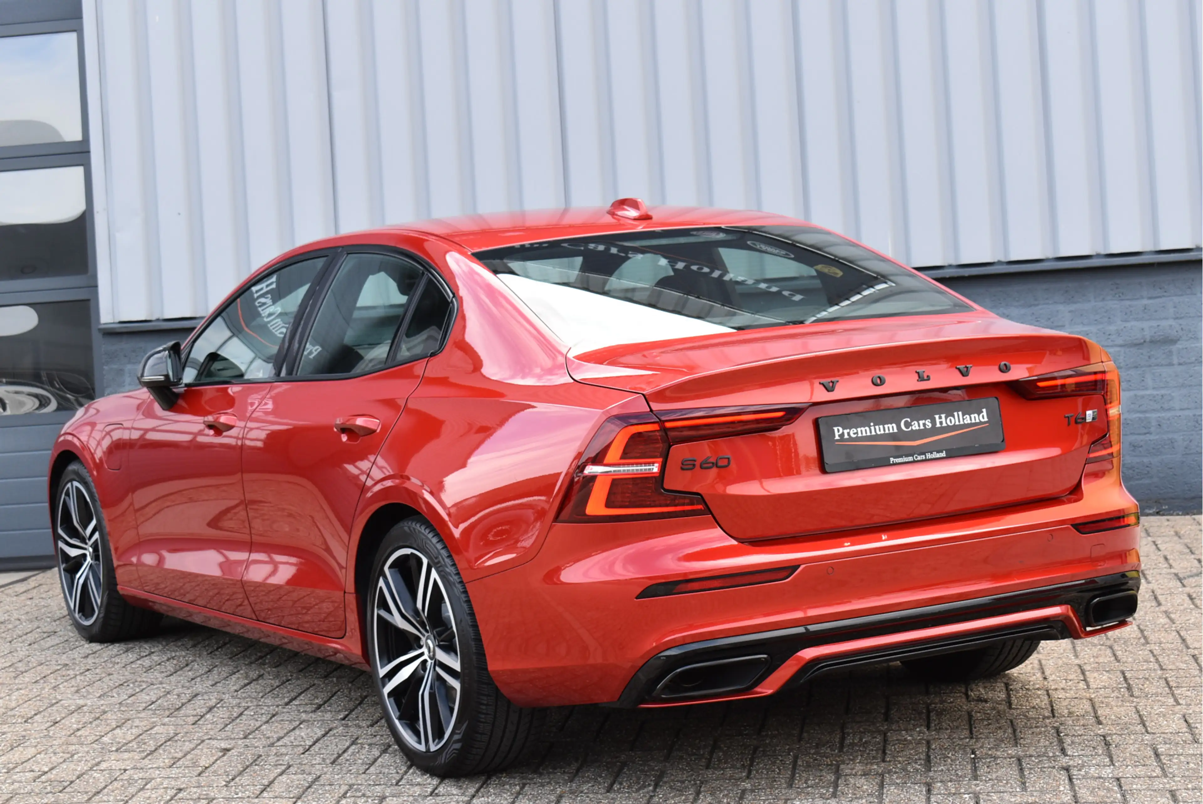 Volvo S60 2.0 T6 AWD Twin Engine R-Design Navi Leder Full Le — photo 22