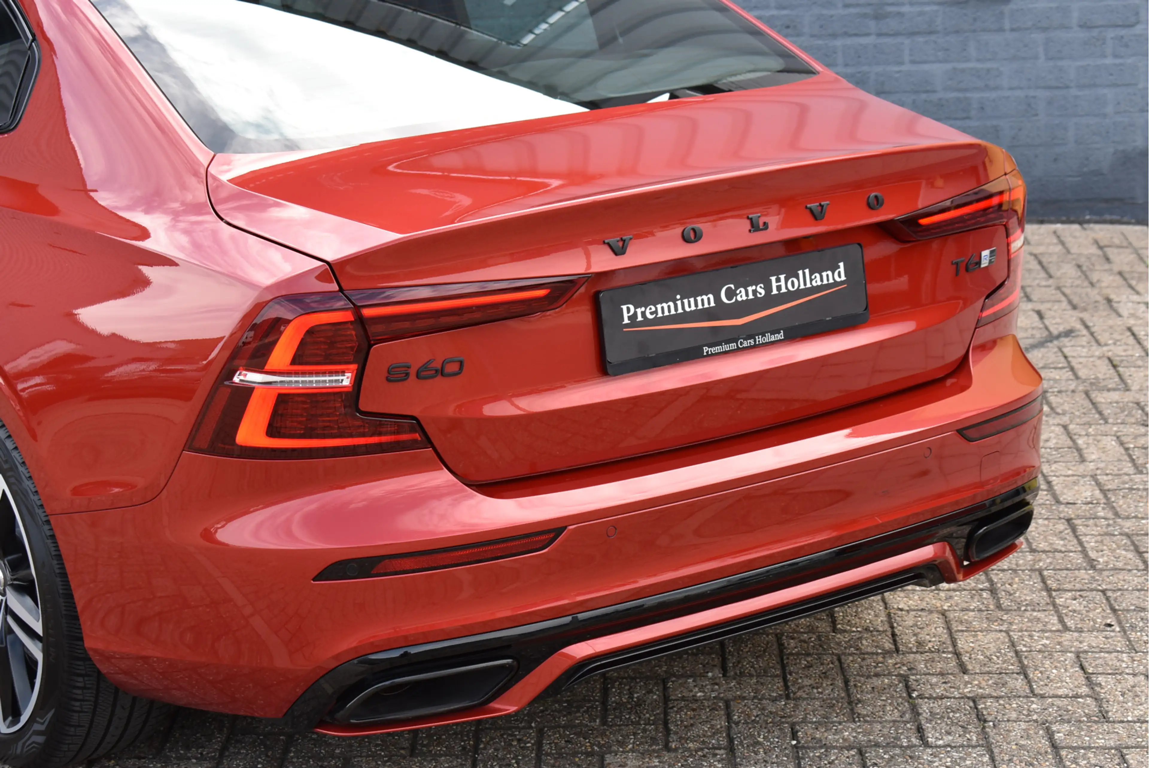 Volvo S60 2.0 T6 AWD Twin Engine R-Design Navi Leder Full Le — photo 30