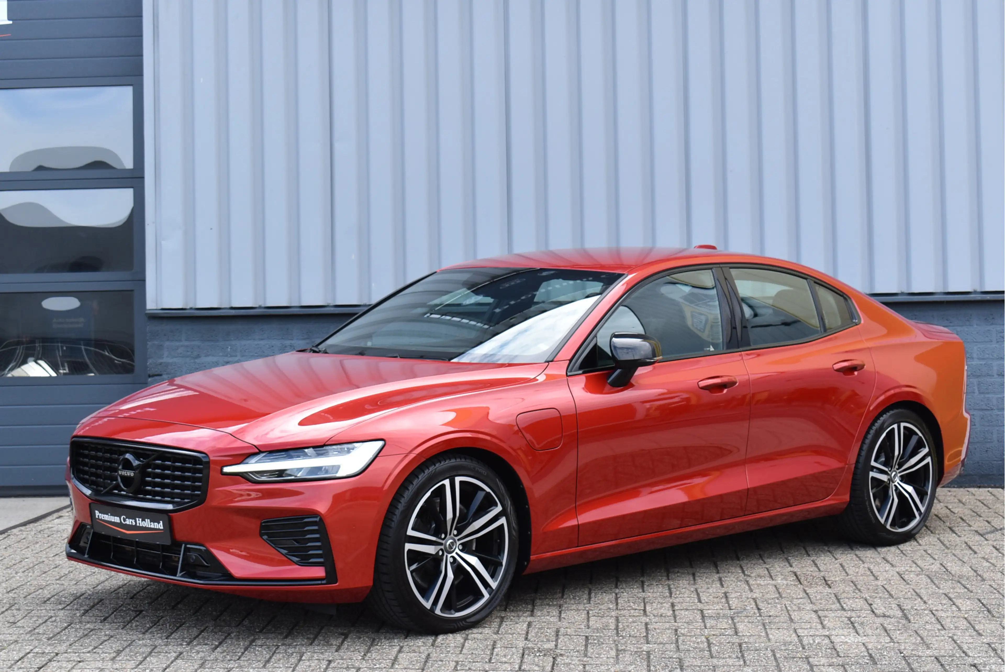 Volvo S60 2.0 T6 AWD Twin Engine R-Design Navi Leder Full Le — photo 3