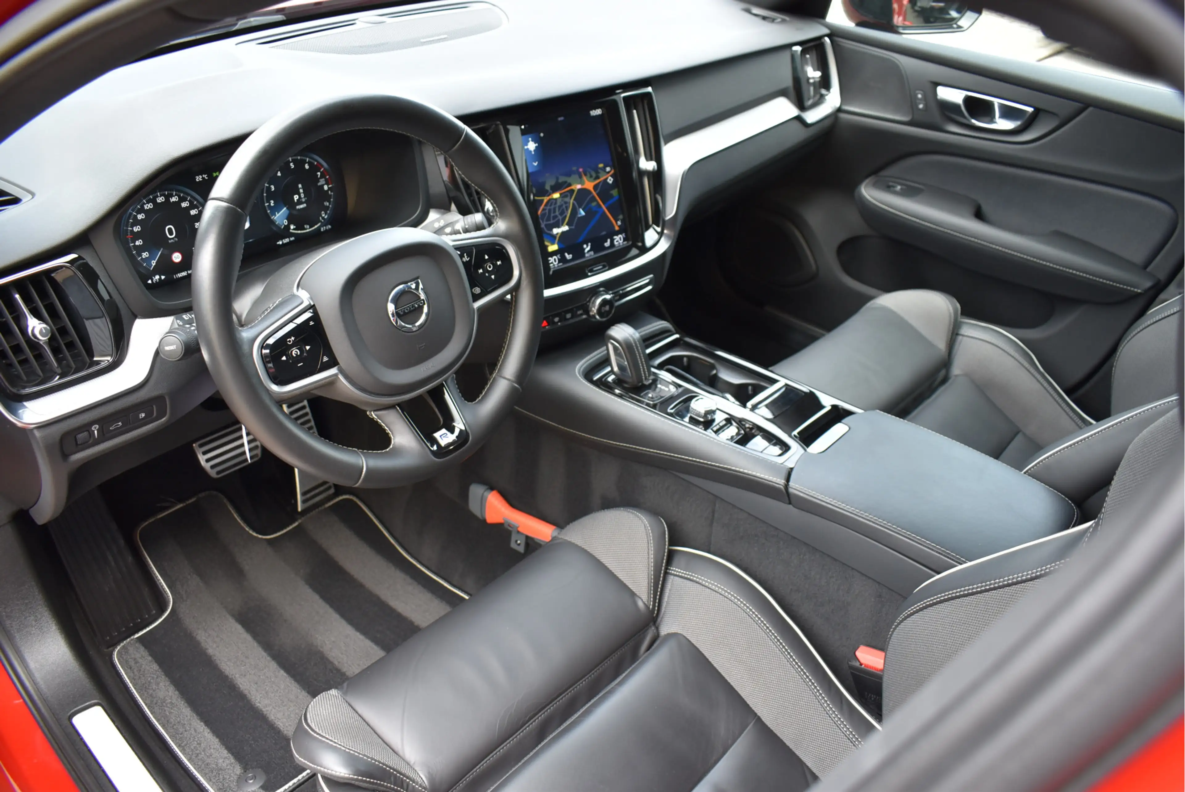 Volvo S60 2.0 T6 AWD Twin Engine R-Design Navi Leder Full Le — photo 5