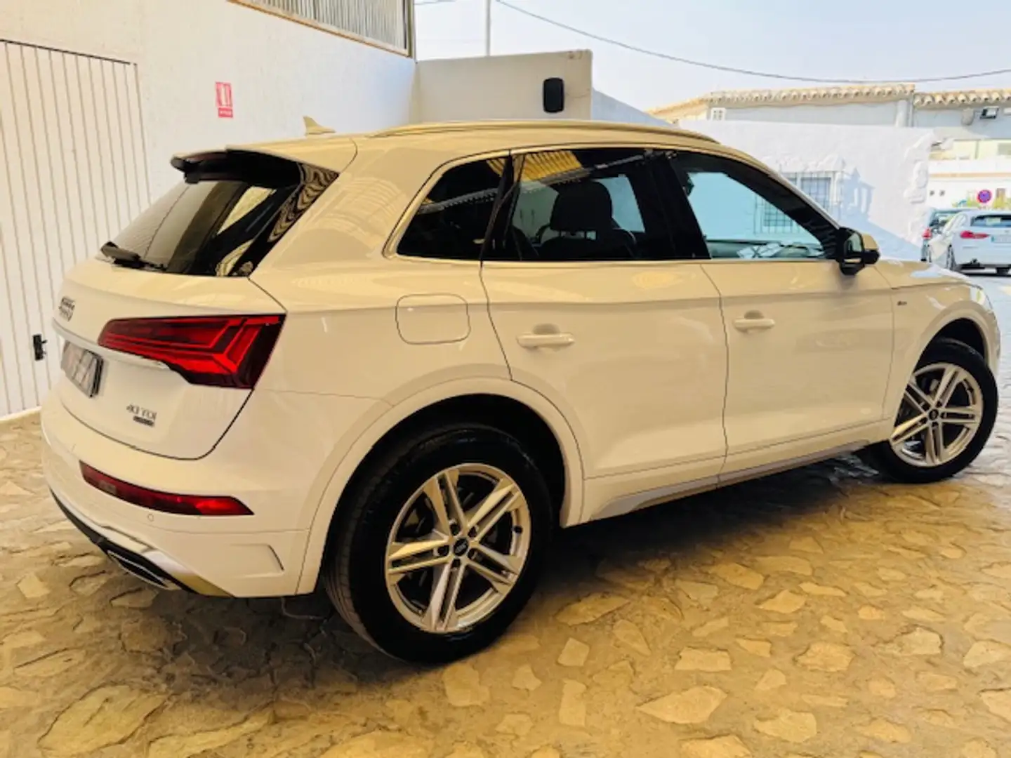 Audi Q5 40 TDI quattro-ultra Genuine S tronic 150kW Blanc - 2