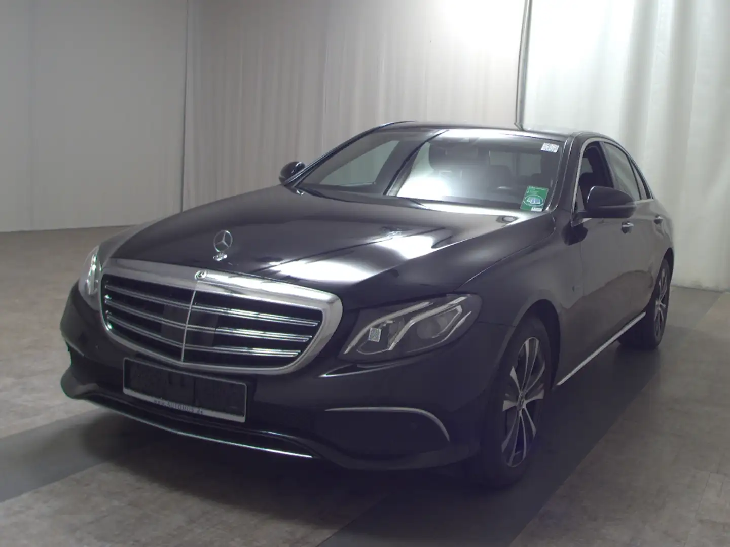 Mercedes-Benz E 300 de Exclusive Navi LED Widescrn AHK Distr.+ Negro - 2