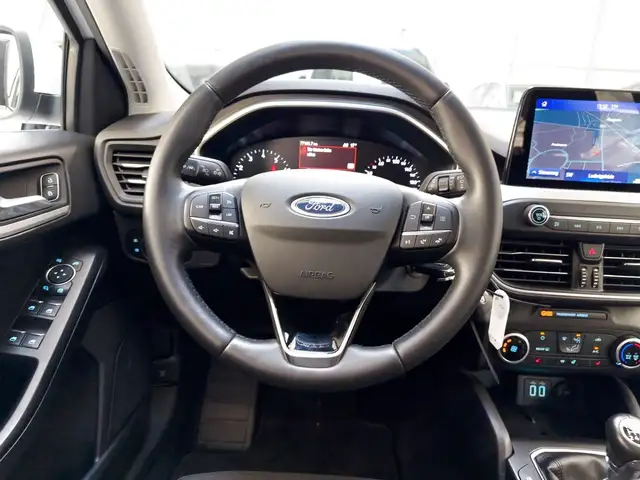 Ford Focus view 10