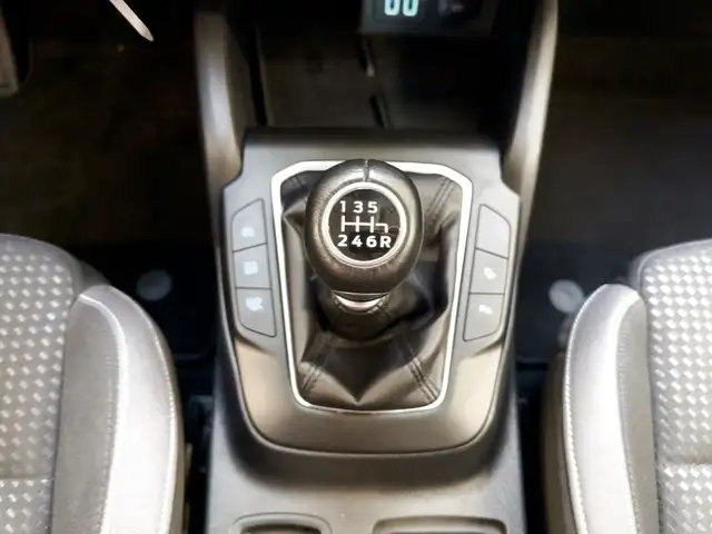 Ford Focus view 13