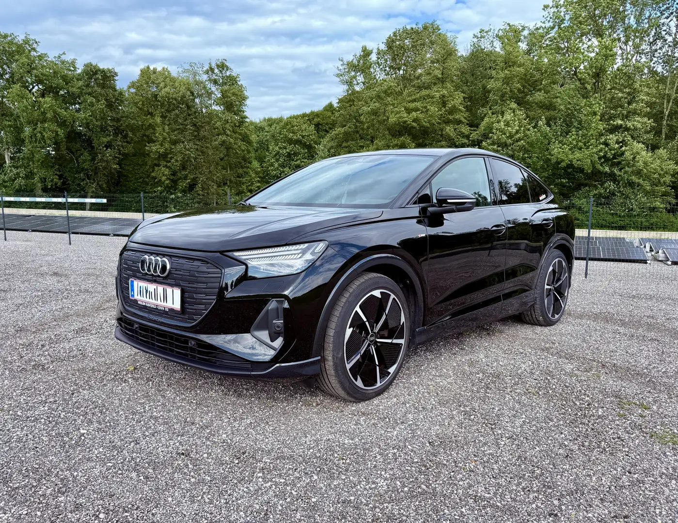 Audi Q4 e-tron Sportback 50 quattro 220kW 82kWh Schwarz - 1