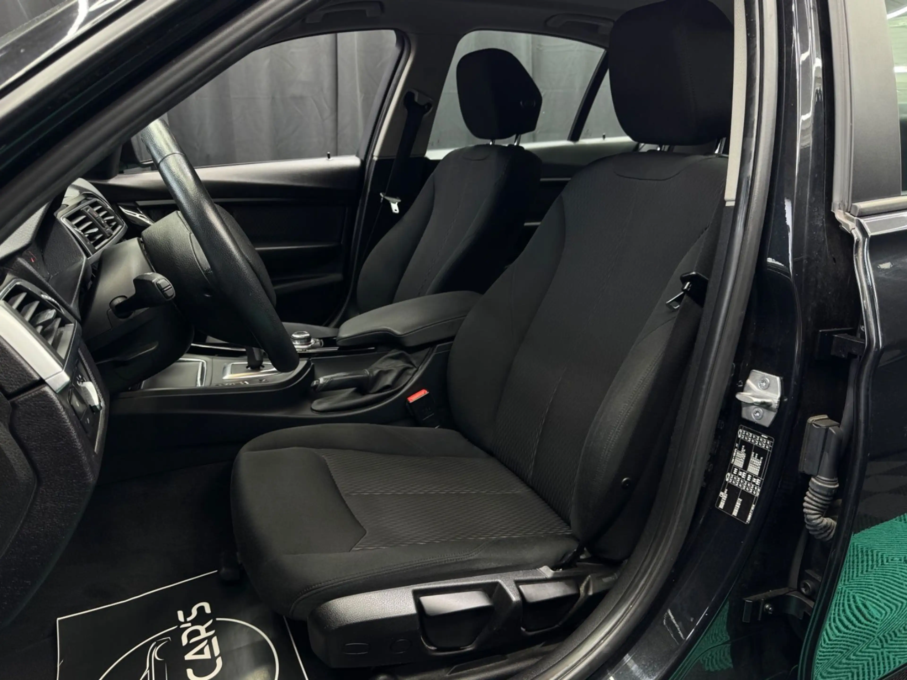 BMW 318 3 Limousine 318 i Advantage LED/AUTOMATIK — photo 12