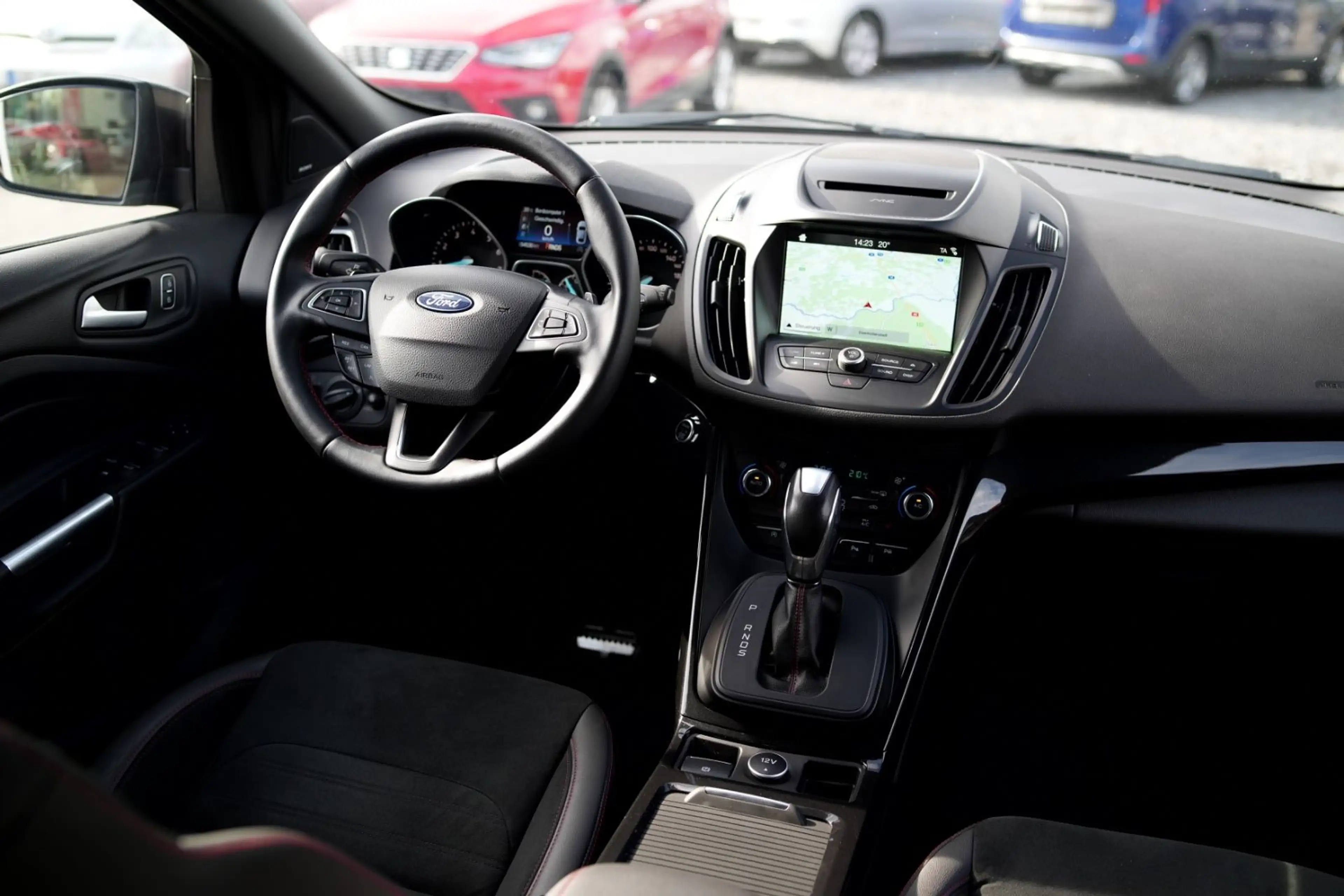 Ford Kuga AWD ST-Line Kamera Sitz&Lenkradheizung Navi — photo 13