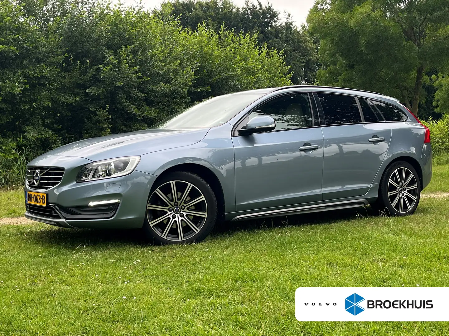 Volvo V60 2.0 T4 Polar+ Dynamic | ACC | Camera | Leder | BLI Blauw - 1