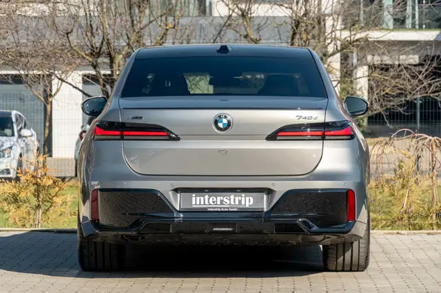 BMW M view 5