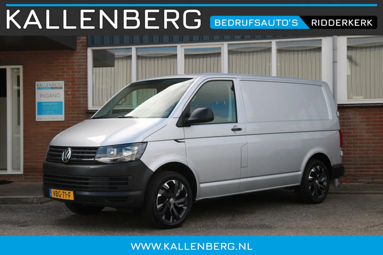 Volkswagen Transporter 2.0 TDI 150PK L1H1 Carplay / Navi / Trekhaak / PDC Šedá - 1