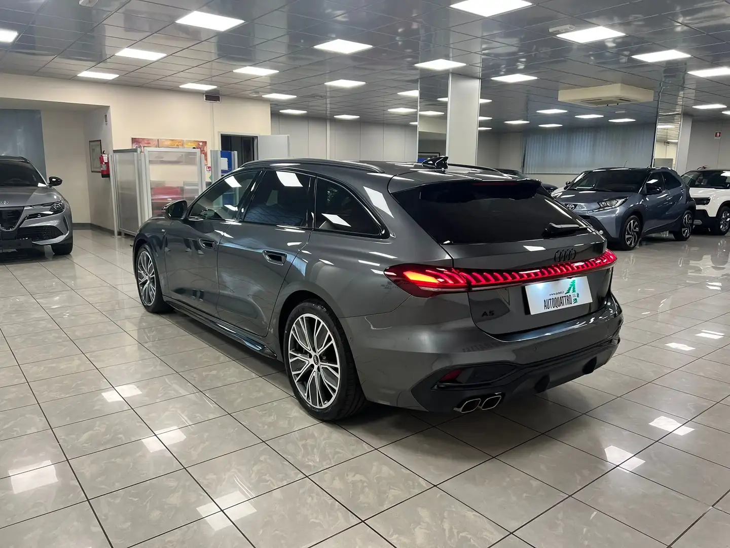 Audi A5 Avant 2.0 tdi mhev+ S line edition 204cv s-tronic Gris - 2