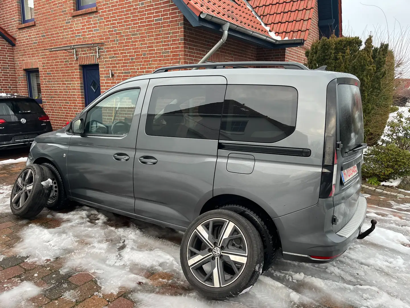 Volkswagen Caddy Life DSG, AHK, LED Licht, Kamera Gris - 2