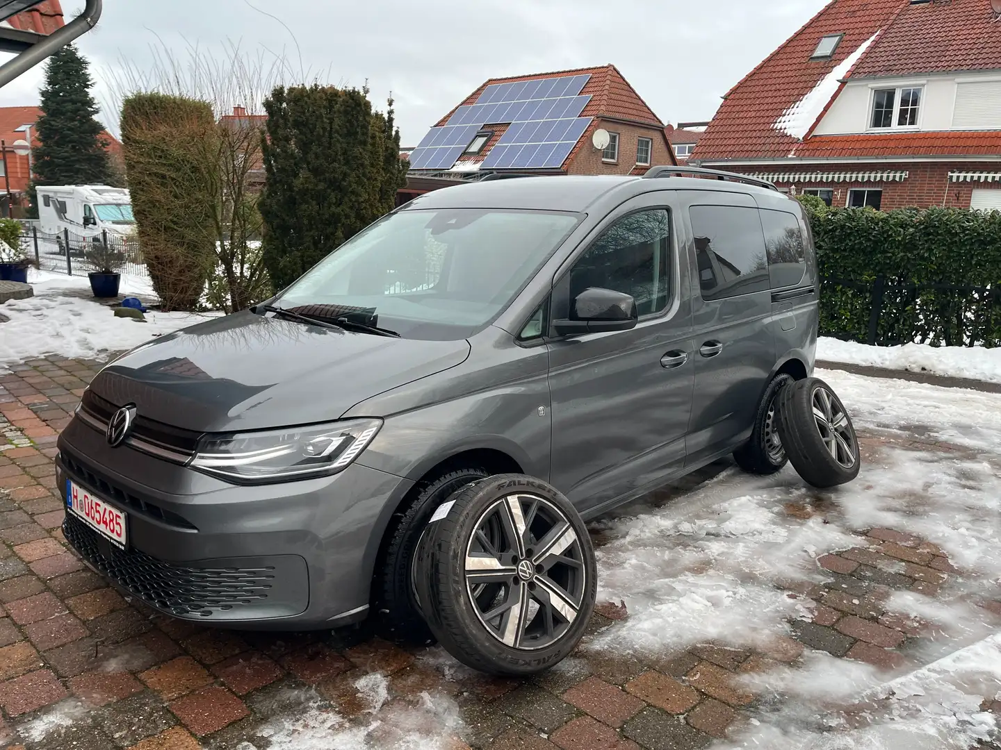 Volkswagen Caddy Life DSG, AHK, LED Licht, Kamera Gris - 1