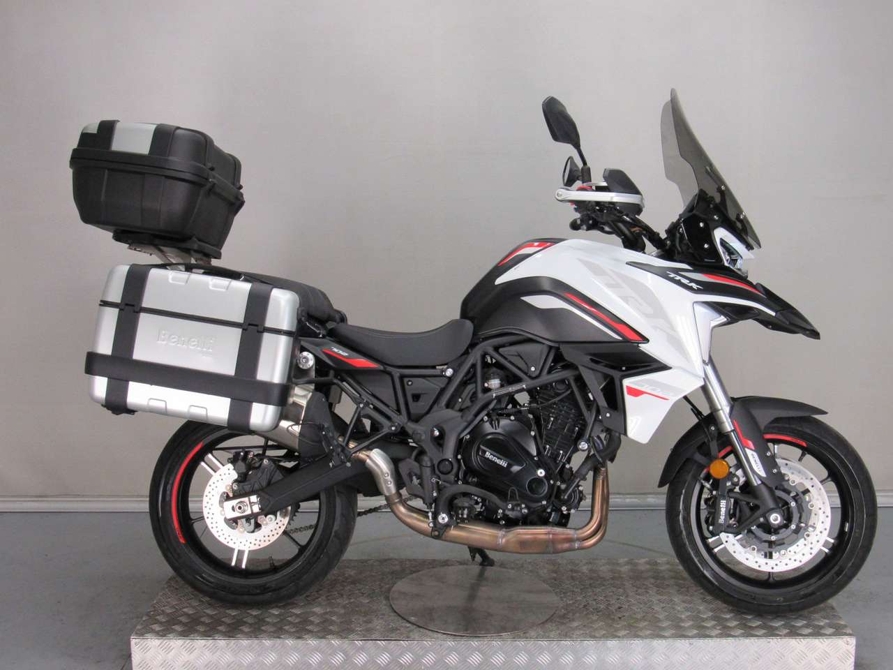 Benelli TRK 702 ABS