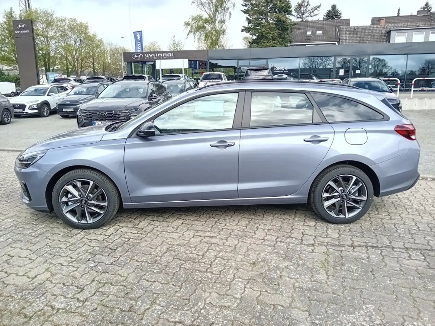 Hyundai i30 Kombi 1.5 T-GDI 48V 7-DCT ADVANTAGE Plus-Paket Blau - 2