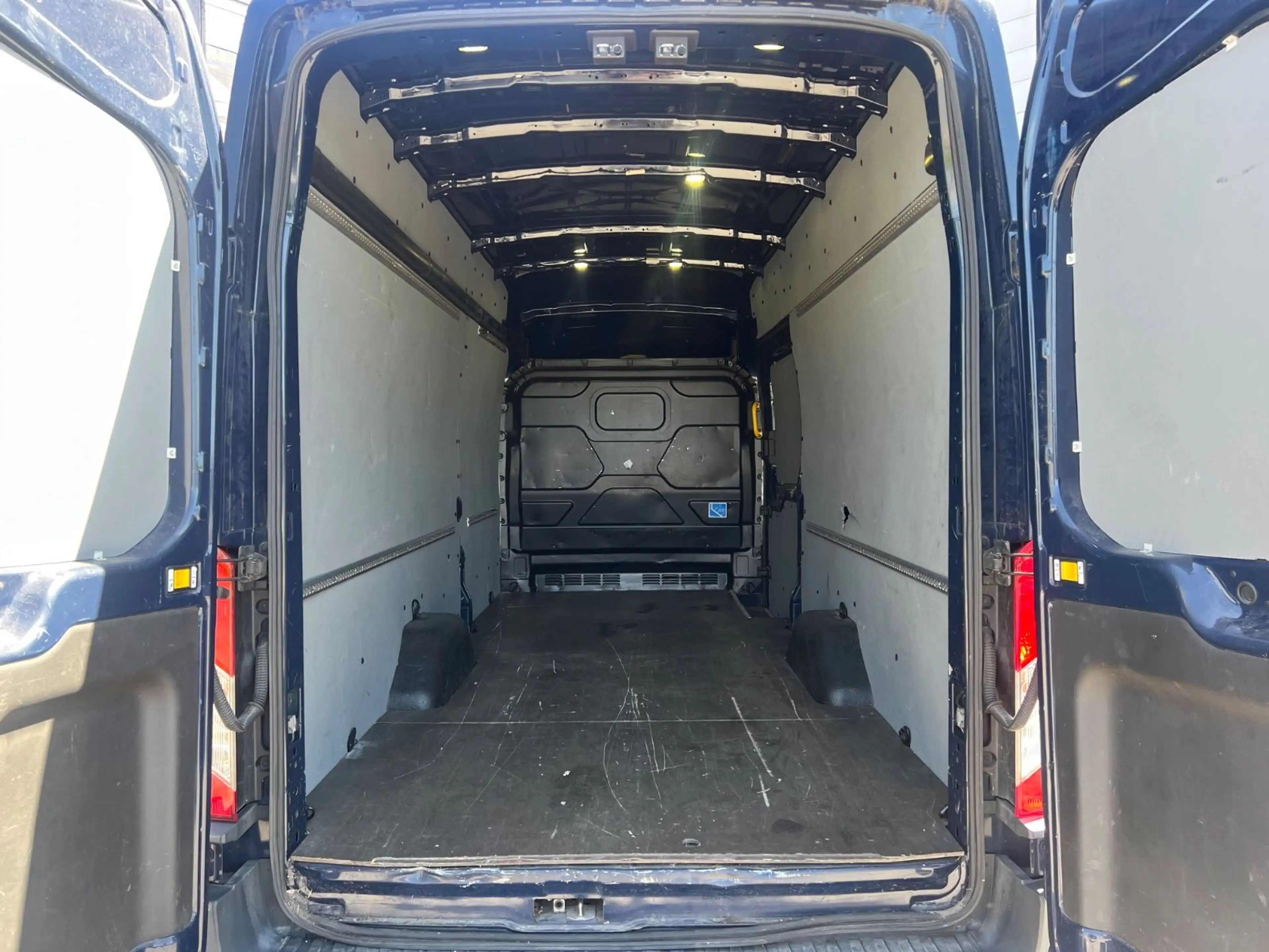 Ford Transit Kasten 350 L4 Trend — photo 9