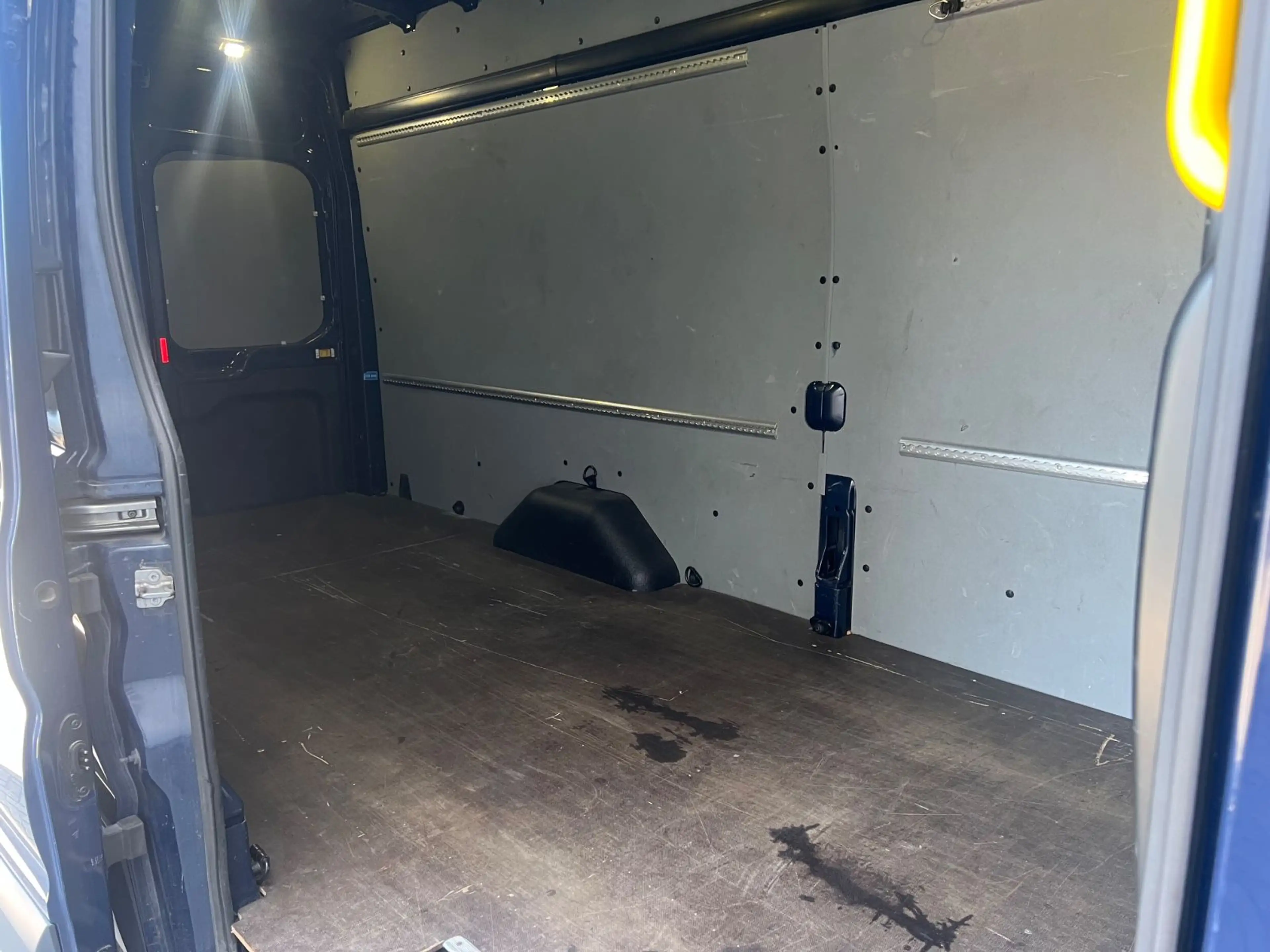 Ford Transit Kasten 350 L4 Trend — photo 10