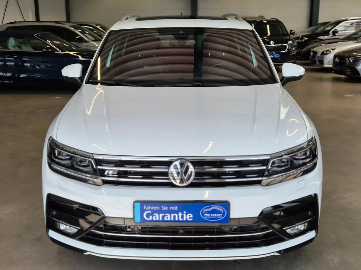 Volkswagen Tiguan TIGUAN 2.0 TSI R-LINE 4M LEDER STANDHZ PANO 360 Weiß - 2