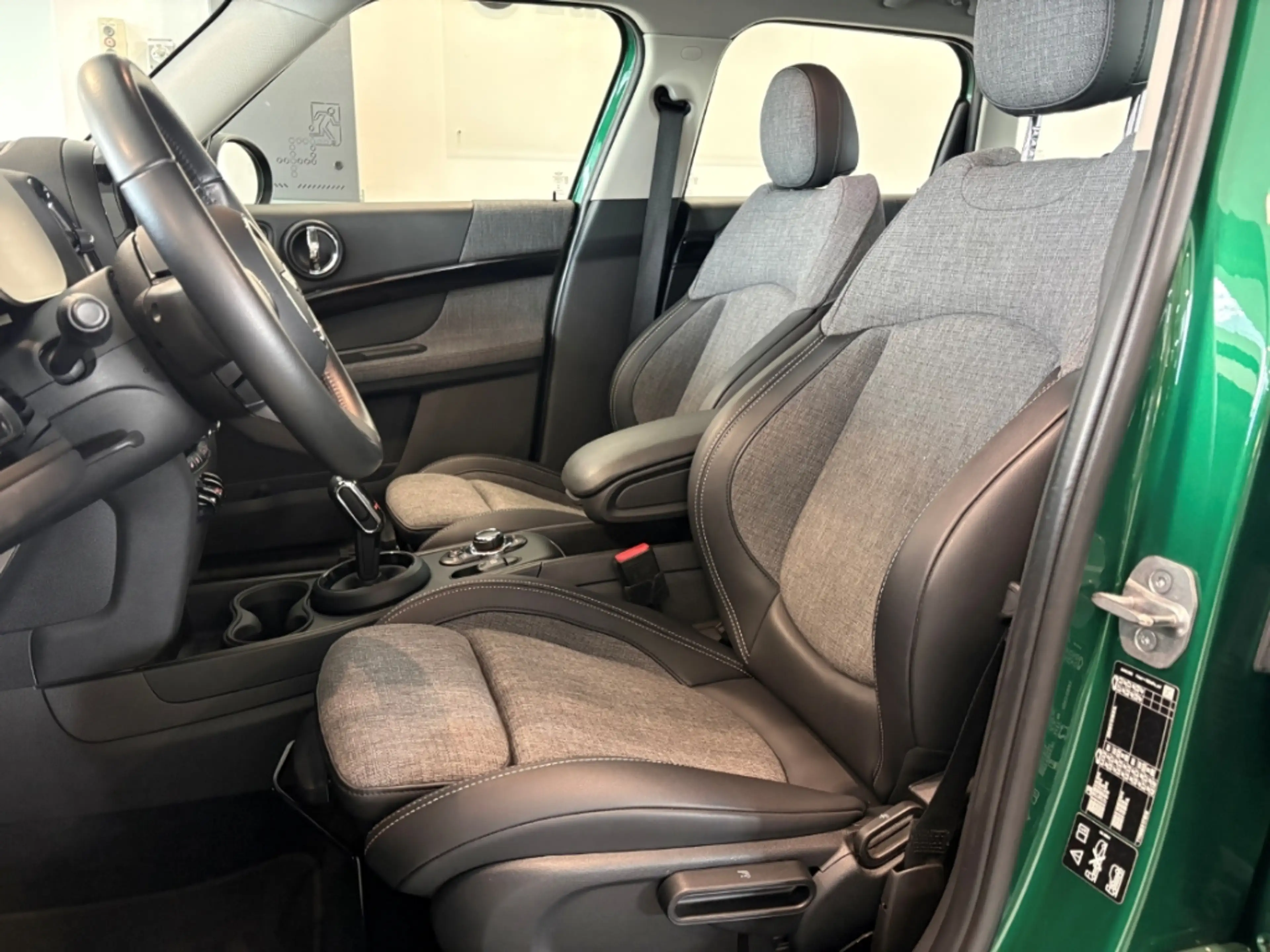 MINI Cooper S Countryman ALL4 Navi Digitales Cockpit LED Kurvenlicht Mehrzo — photo 7
