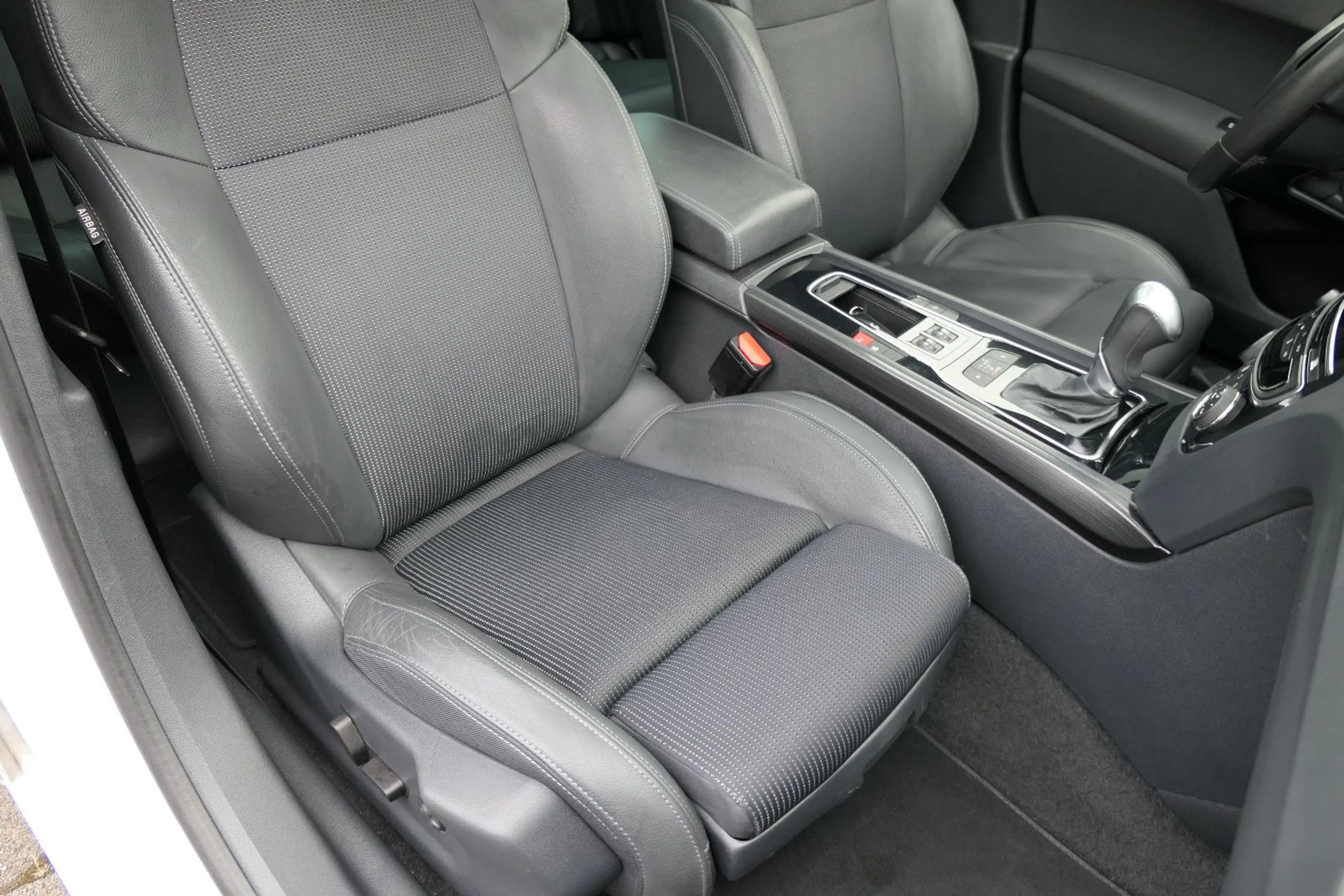 Peugeot 508 SW Allure/LED/Navi/Teileder/Pano/R-Cam — photo 15