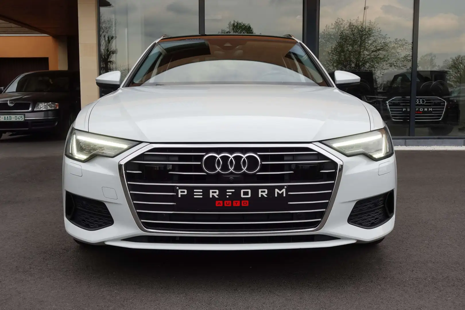 Audi A6 Avant 40 TDi Sport S tronic Blanc - 2