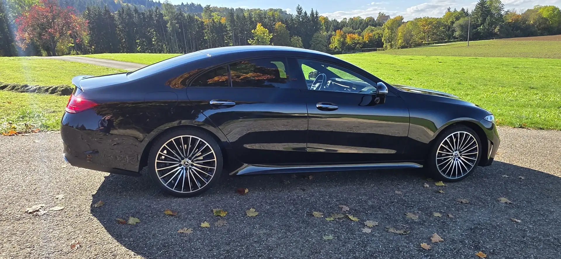 Mercedes-Benz CLS 400 d 4Matic 9G-TRONIC AMG Line Schwarz - 1