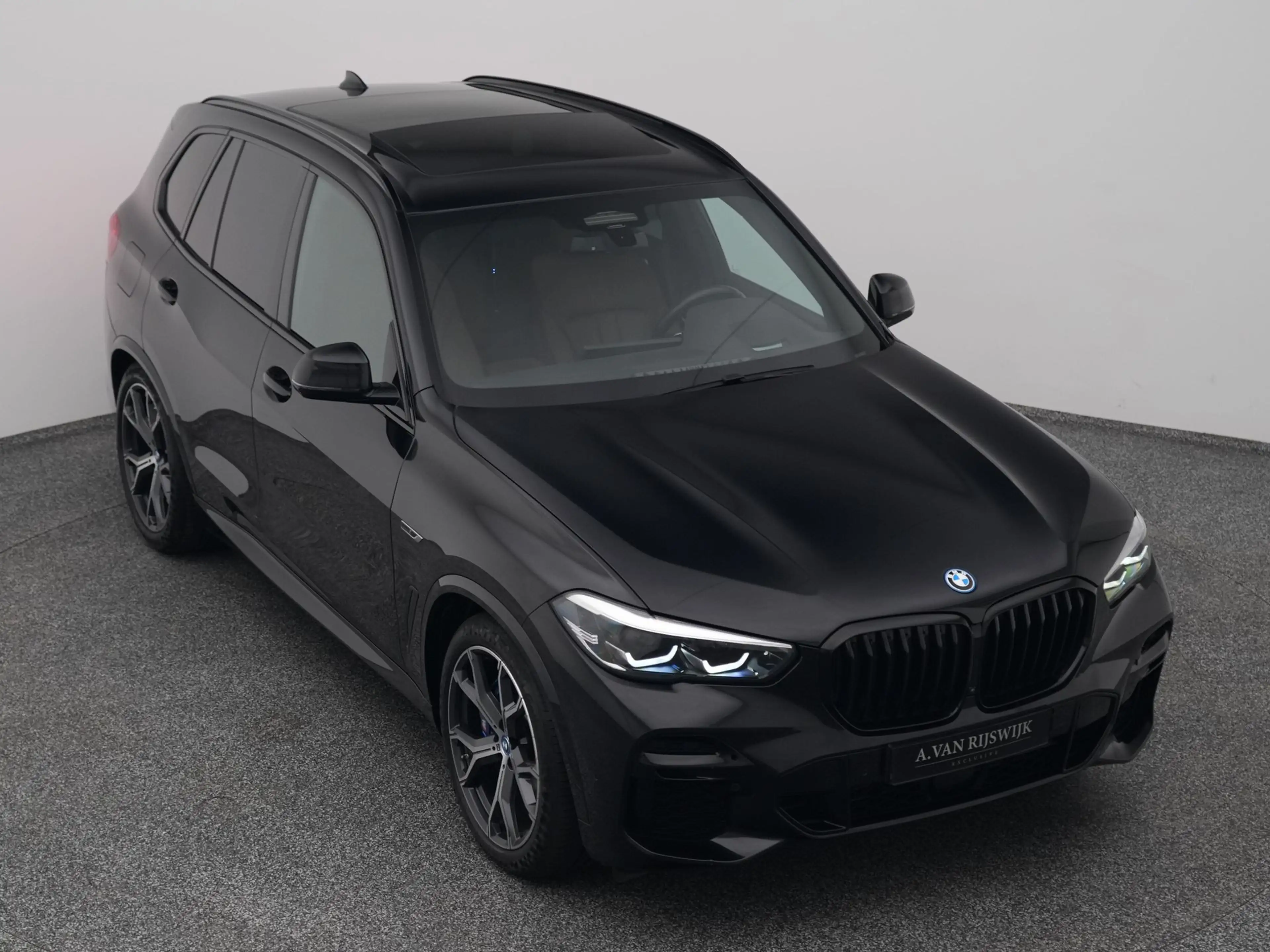 BMW X5 xDrive45e High Executive M-Sport | PANO | 360° | H — photo 24