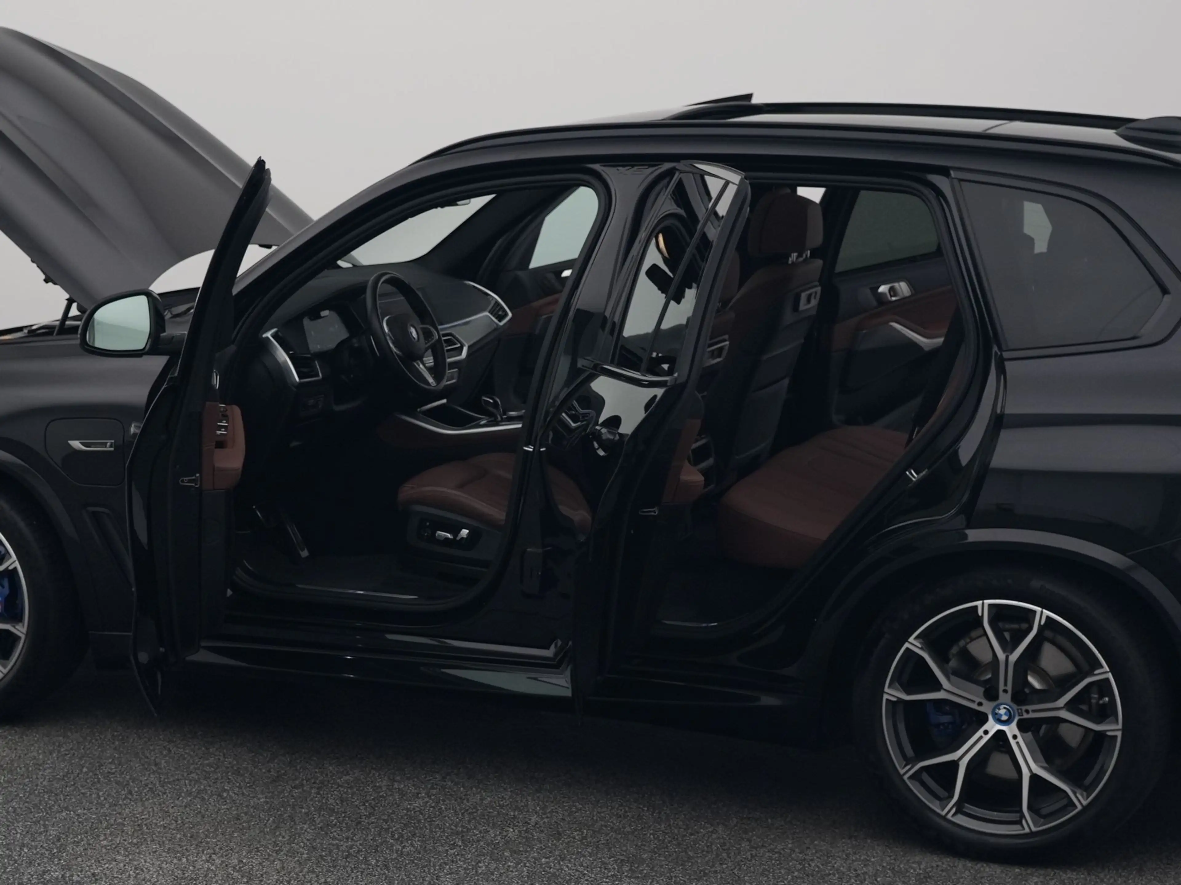 BMW X5 xDrive45e High Executive M-Sport | PANO | 360° | H — photo 33