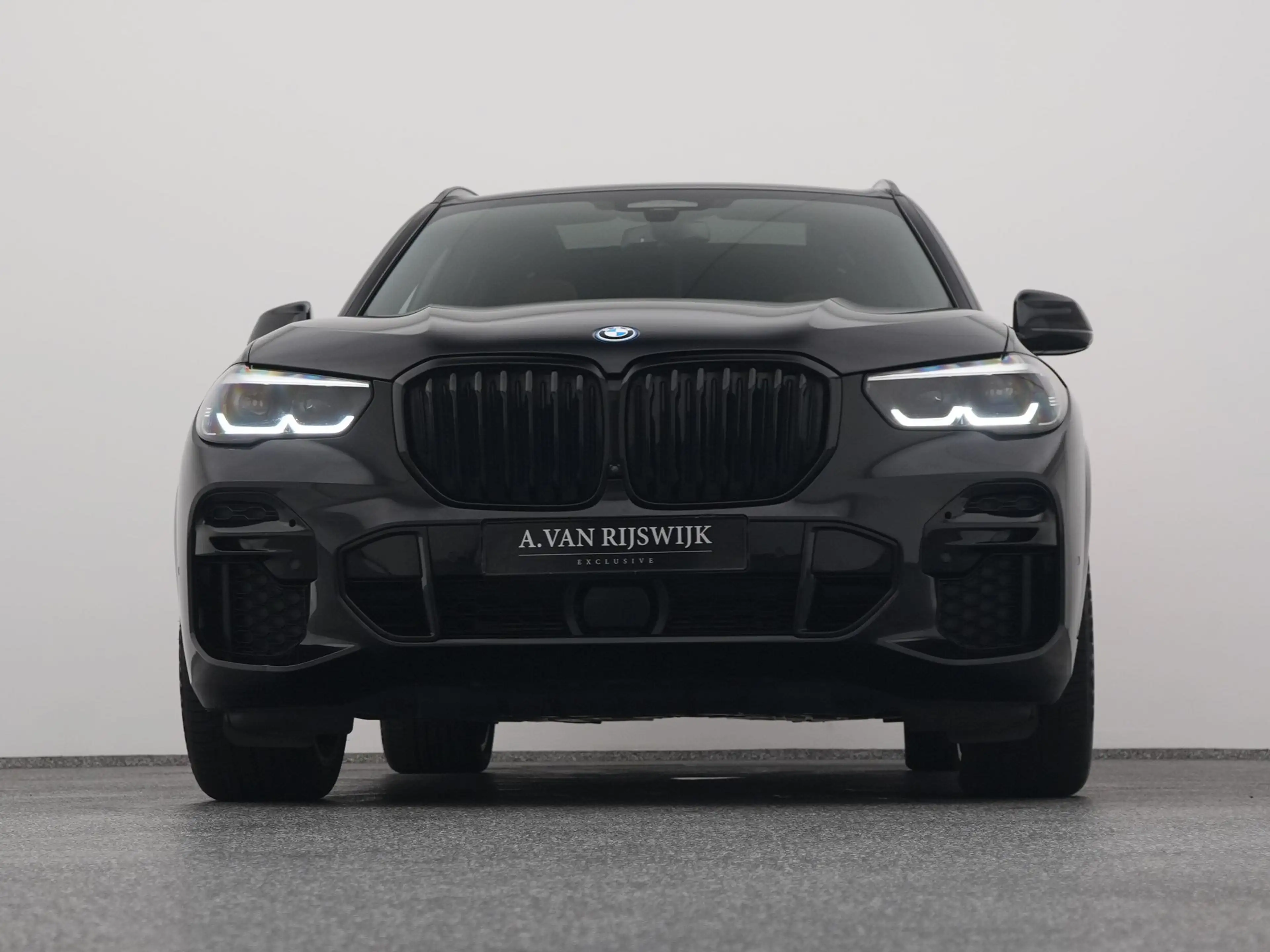 BMW X5 xDrive45e High Executive M-Sport | PANO | 360° | H — photo 35