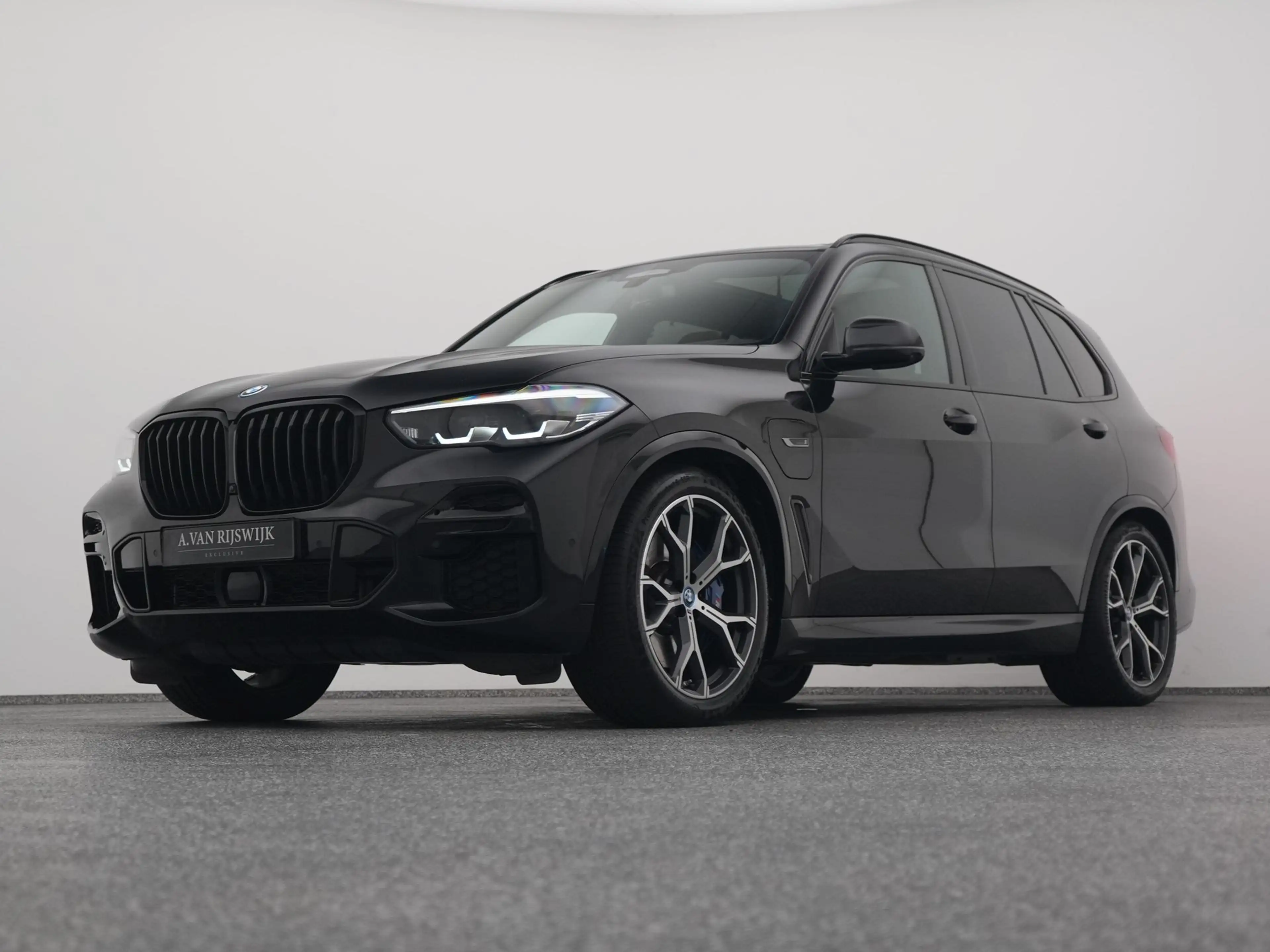 BMW X5 xDrive45e High Executive M-Sport | PANO | 360° | H — photo 15