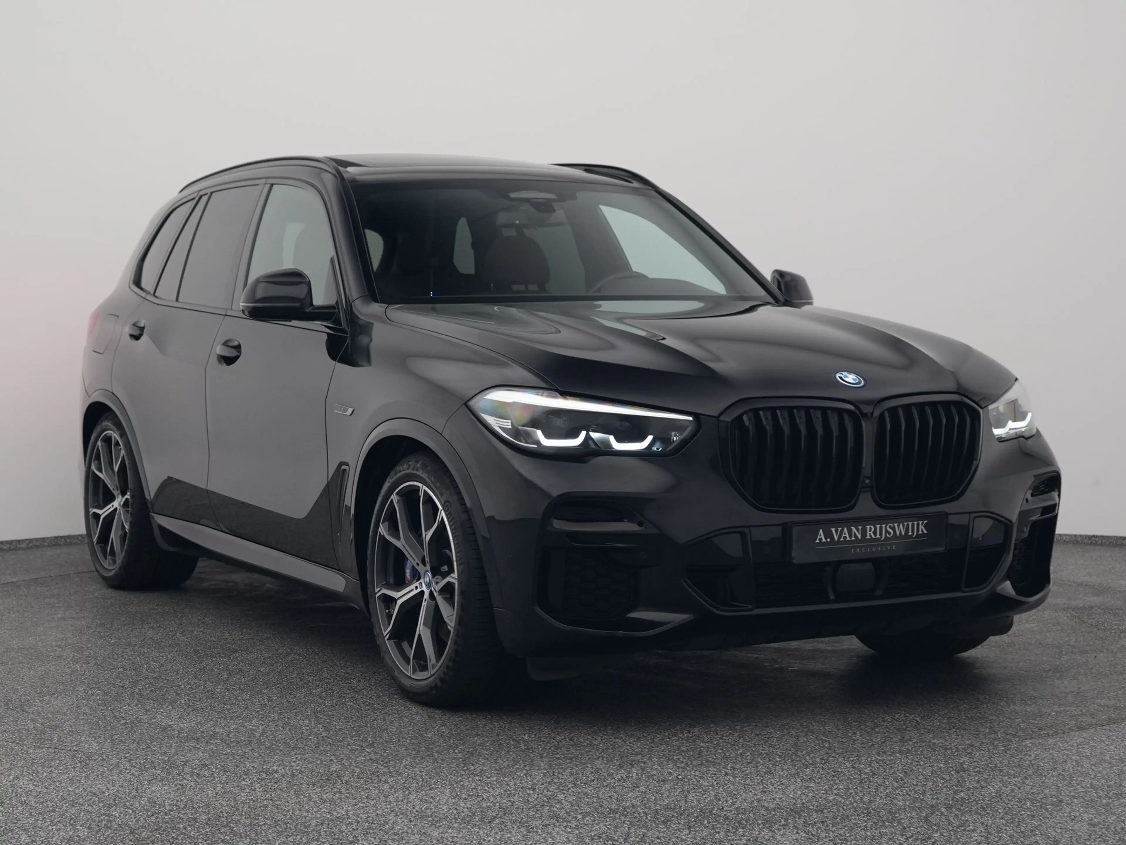 BMW X5 xDrive45e High Executive M-Sport | PANO | 360° | H — photo 2