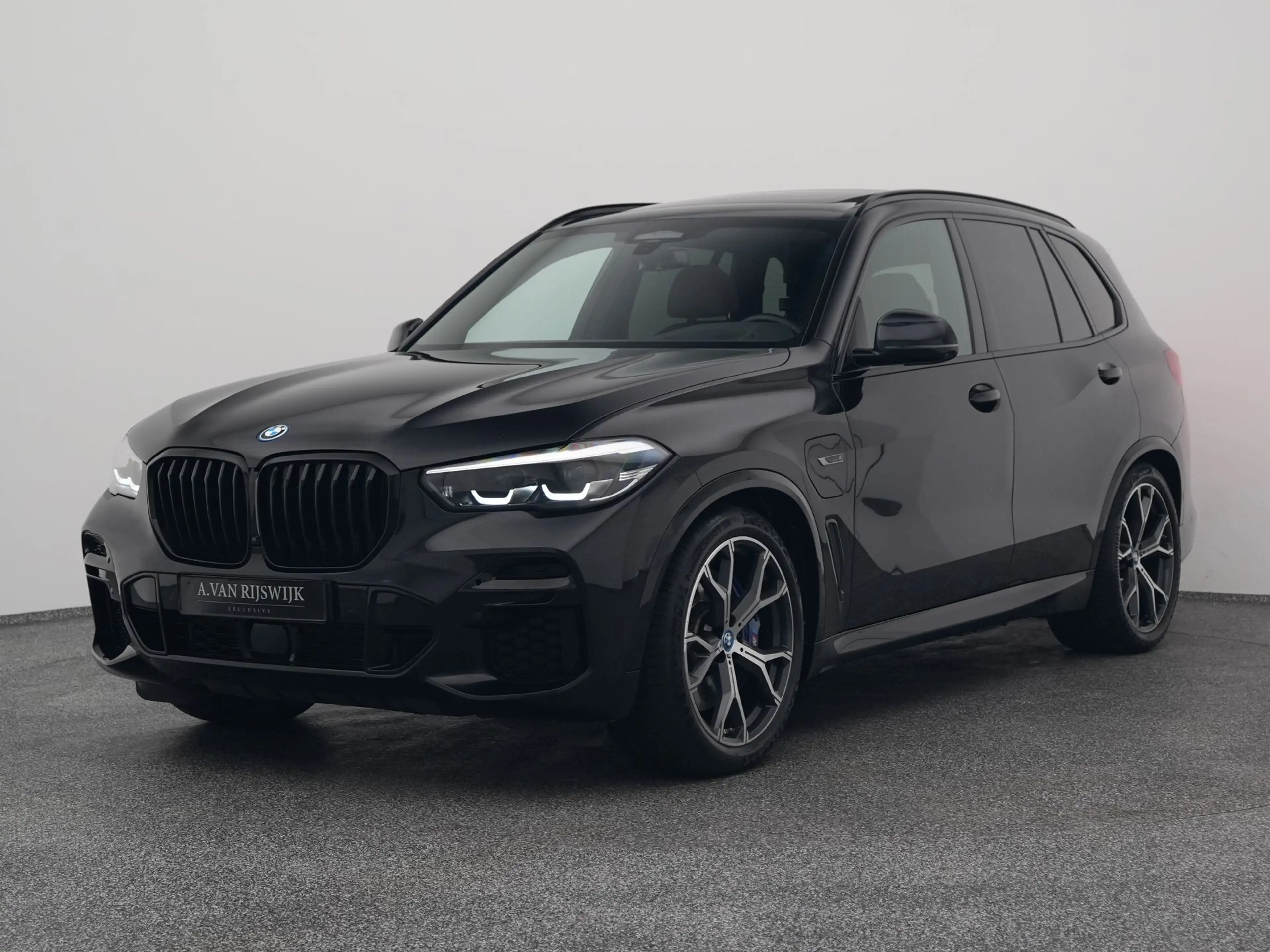 BMW X5 xDrive45e High Executive M-Sport | PANO | 360° | H