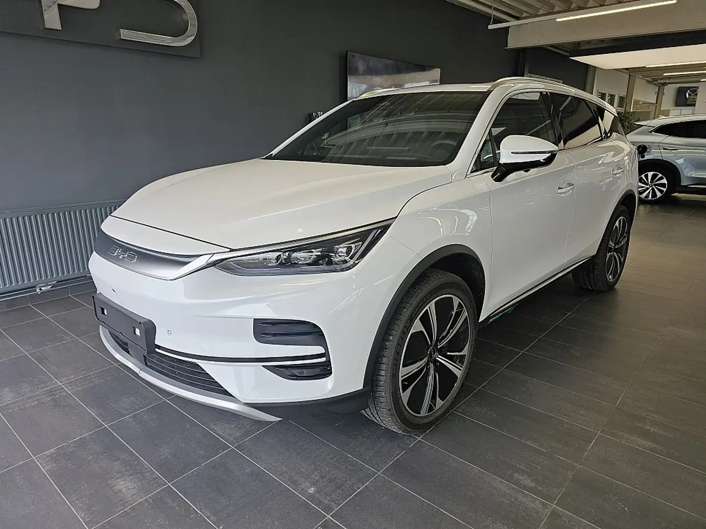 BYD Tang NEW Tang 108,8 kW Белый - 2