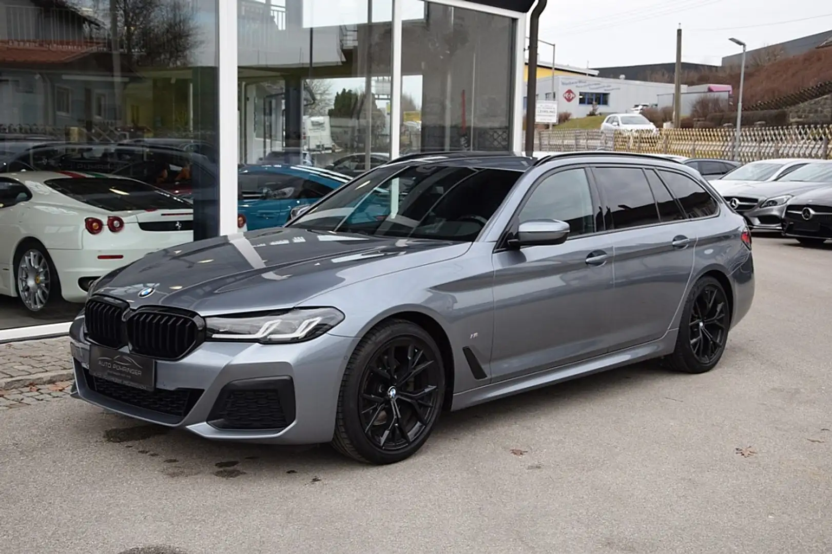 BMW 520 d 48 V Touring Aut. *M-Sportpaket* Grau - 2