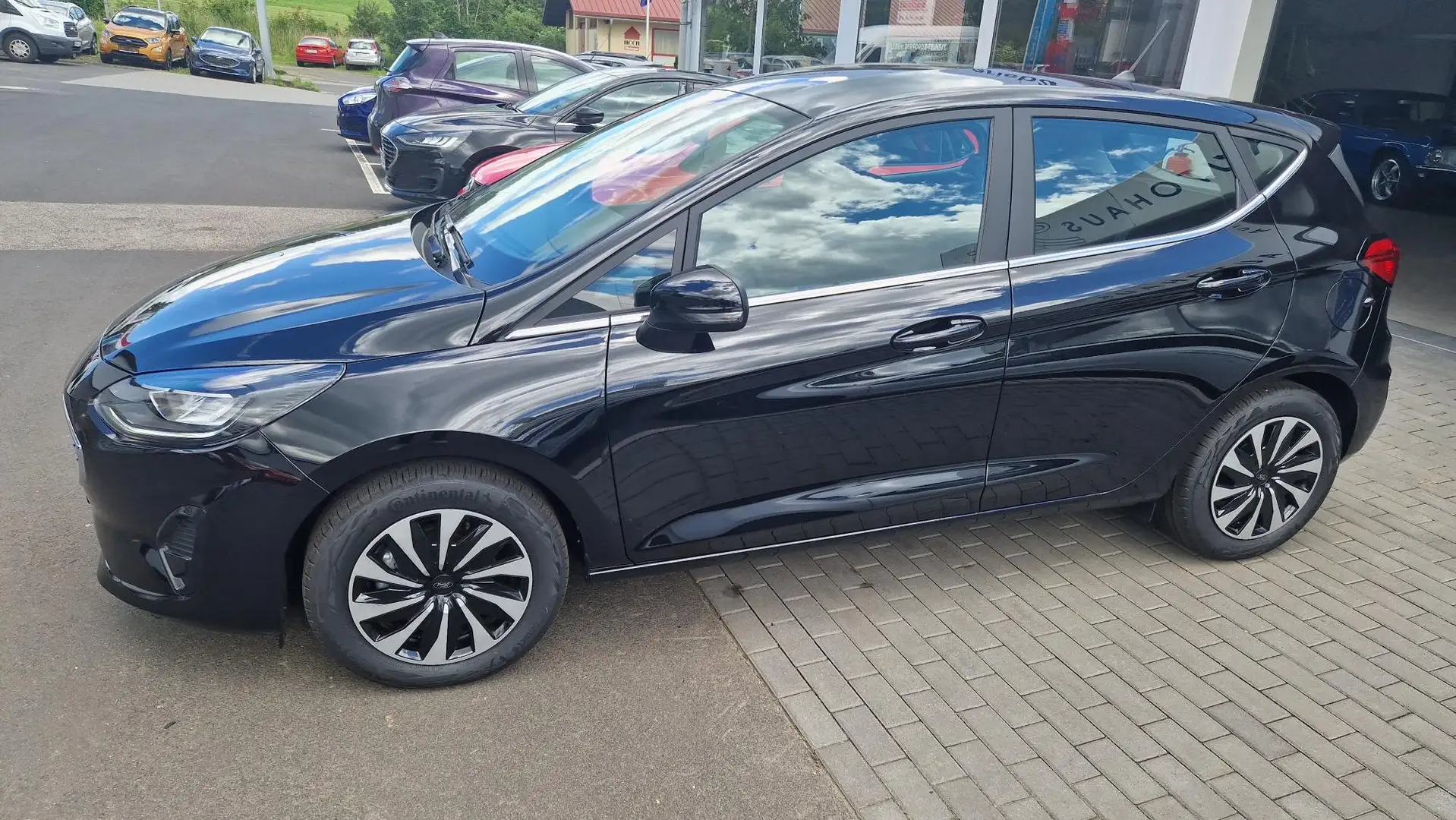 Ford Fiesta Titanium Schwarz - 1